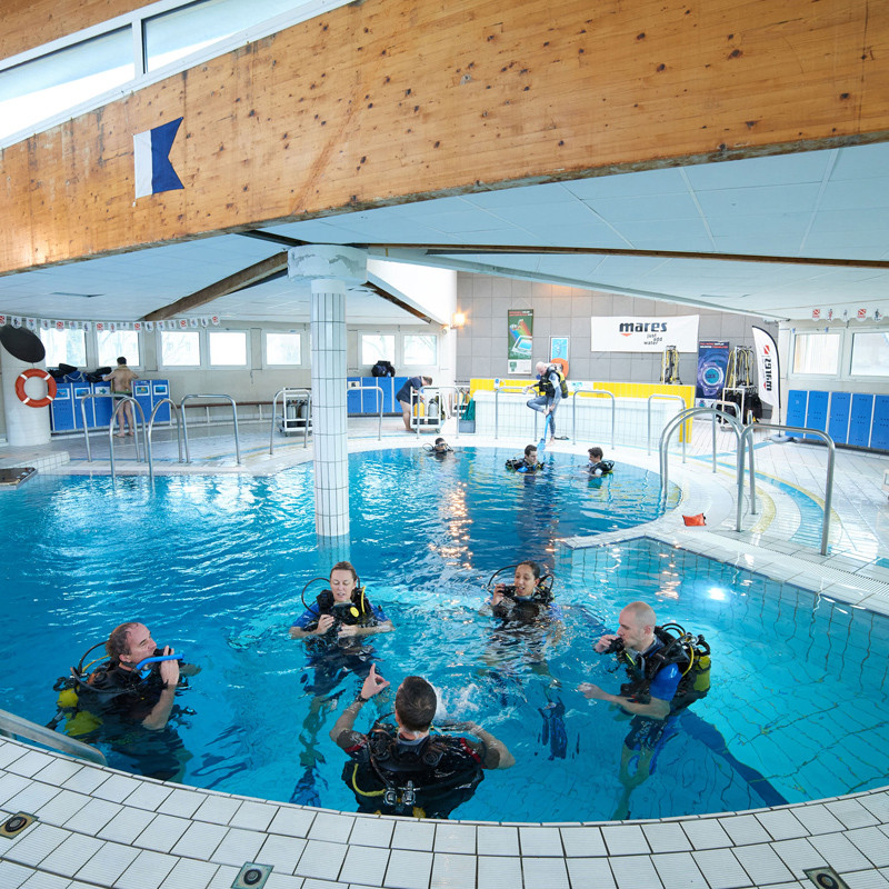 PADI O/W Diver - Milieu naturel 1 à 4 - En fosse de plongée et lac. PADI O/W Diver - Milieu naturel 1 à 4 - En fosse de plongée et lac.