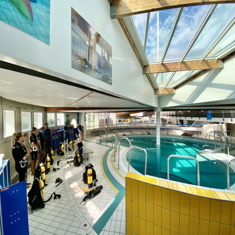 Entraînement apnée en bassin sportif Paris 6 et fosse 20 m en IDF.